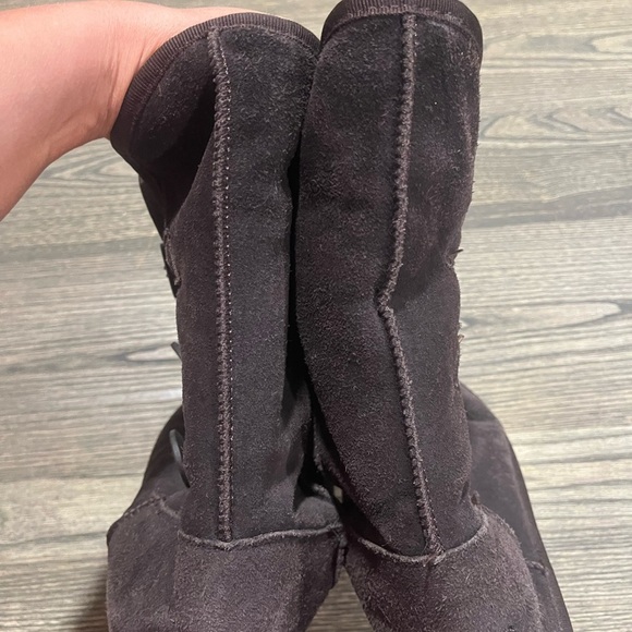 UGG Australia Bailey Button Triplet II Sheepskin Boots Wool Lined Brown Size W8 - Picture 5 of 12